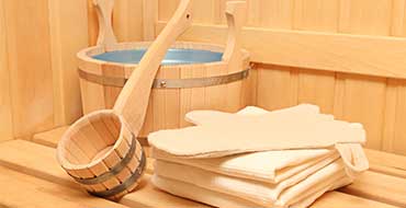 Nalewa wody w saunie